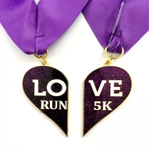 Ο τέλειος οδηγός δώρων για το Valentine\'s Day Love Holiday Shiny Run Medals